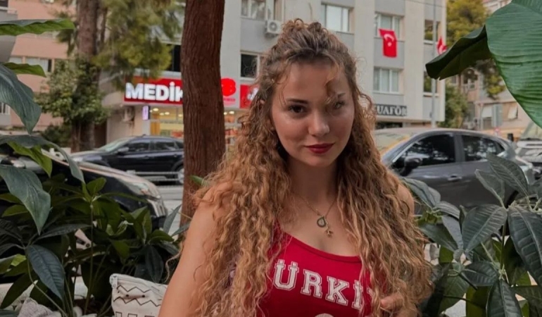 Sihirbaz Bayan Ceren Yılmaz Hollanda’da Gözaltına Alındı!