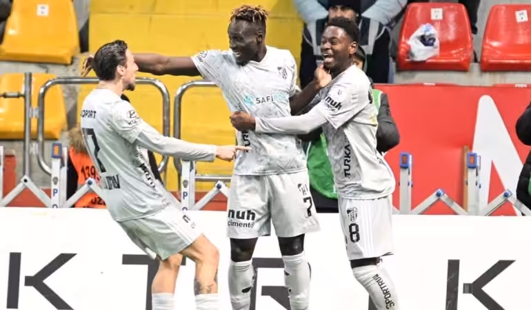 Kocaelispor Deplasmanda 3 Puanı 2 Golle Aldı